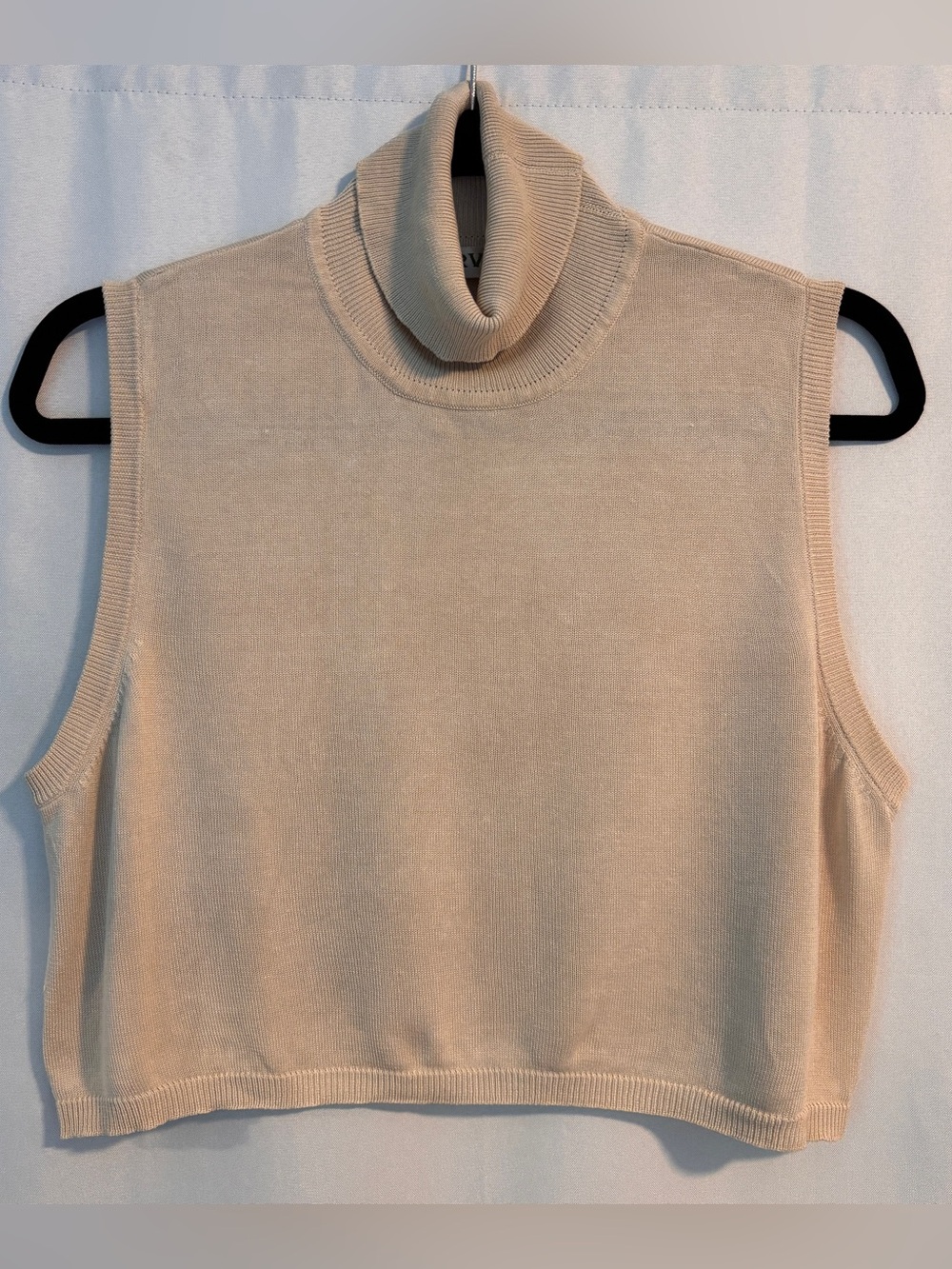 Orvis Cream Sleeveless Cropped Turtleneck Knit Tank ~ 100% Silk